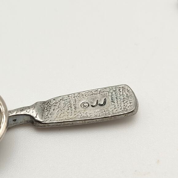 Set of 3 Pins Brooch Signed JJ Jonette Vintage Silver Toned Gardening Tools - Picture 6 of 10